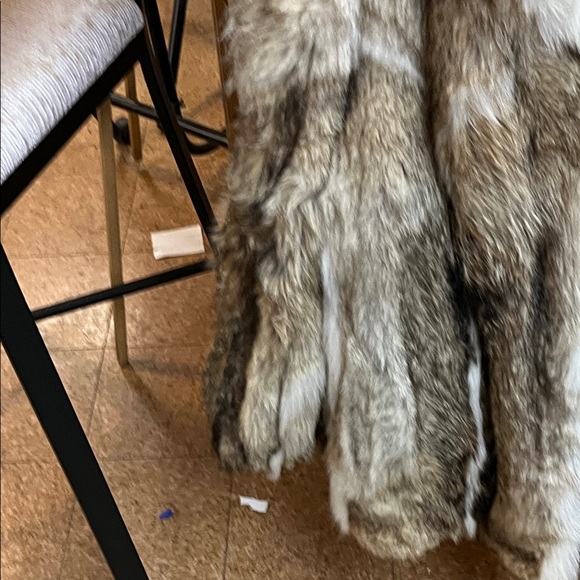 Luxurious Real Fur Coat in Brown and White - Picture 6 of 12